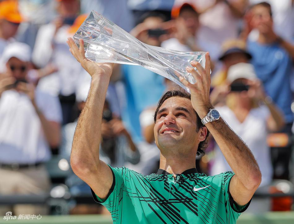 亚博-费德勒意外战胜MAD，重返赛场引爆全场！观众掌声雷动的简单介绍